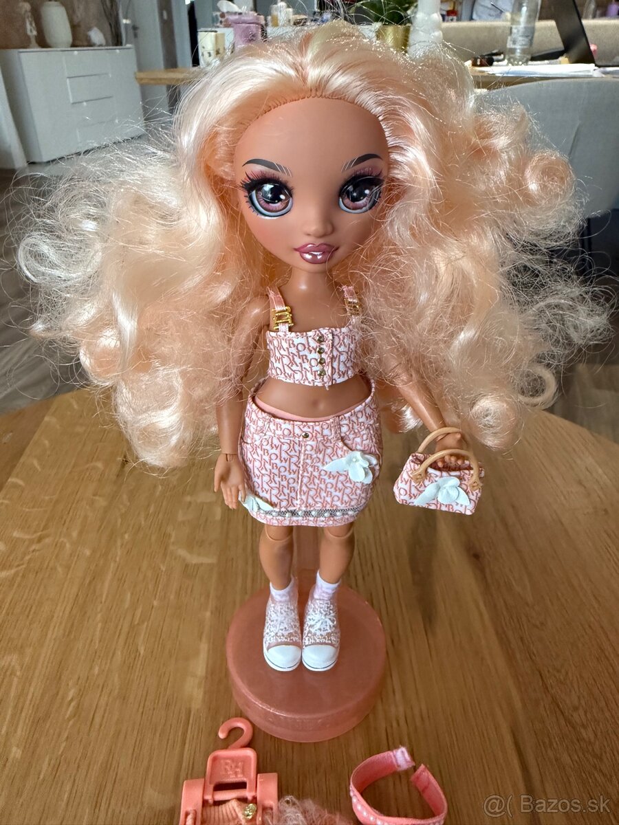 Bábika Rainbow High Peach - 2
