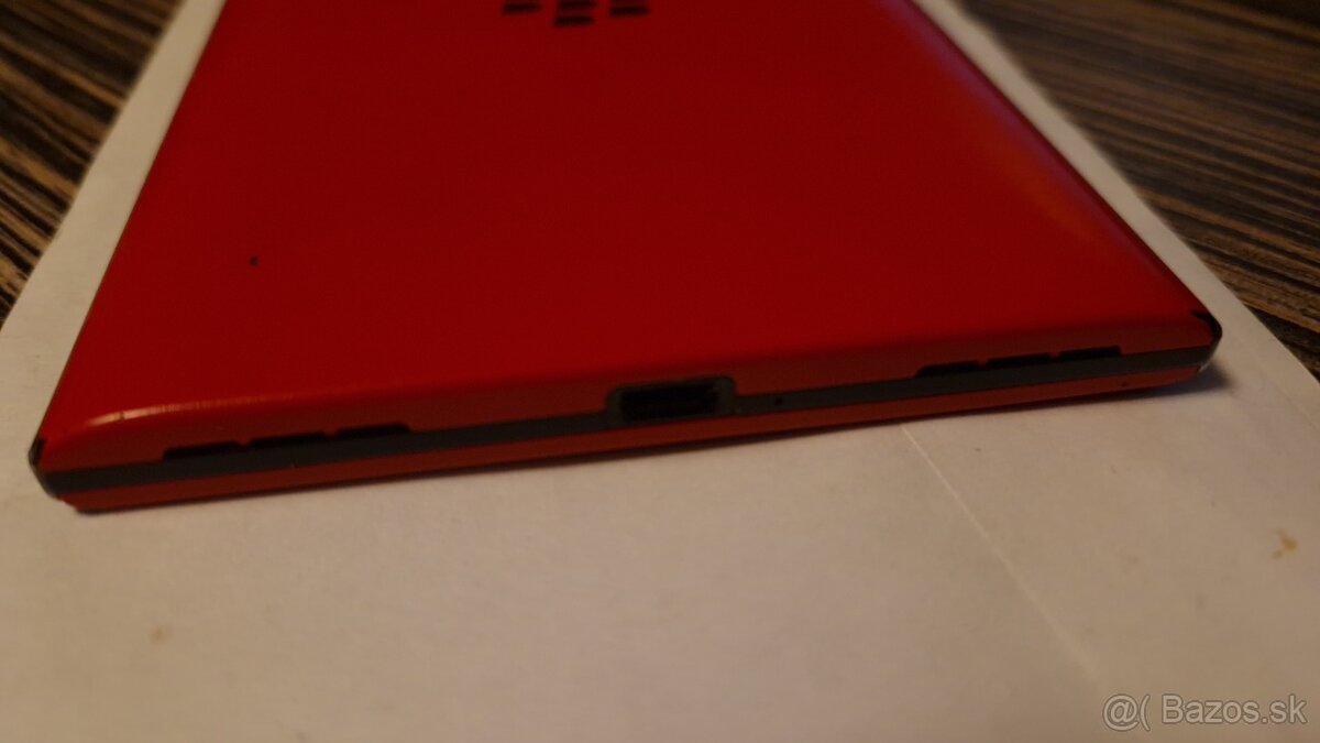 BlackBerry Passport RED Edition email klient - 2