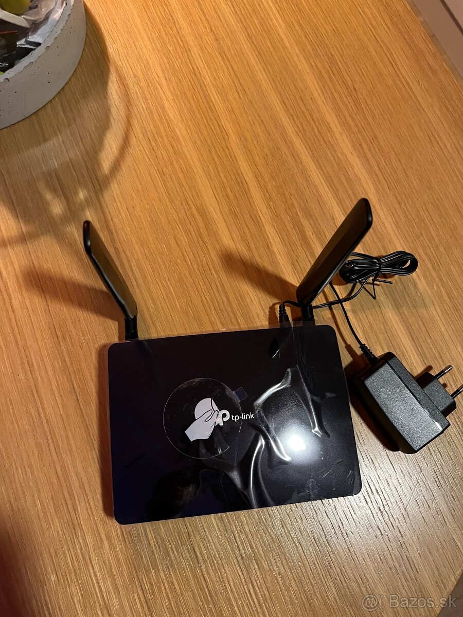 Predam wifi router TP Link Archer MR 200 - 2