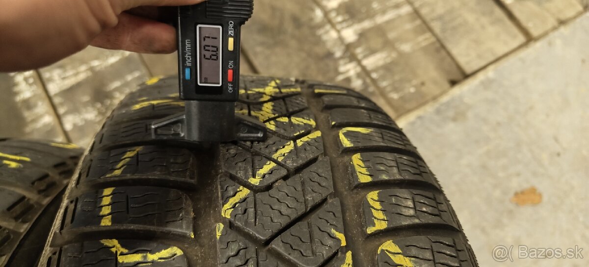 Zimné Pirelli SottoZero 3 Winter 215/55/17 94H - 2