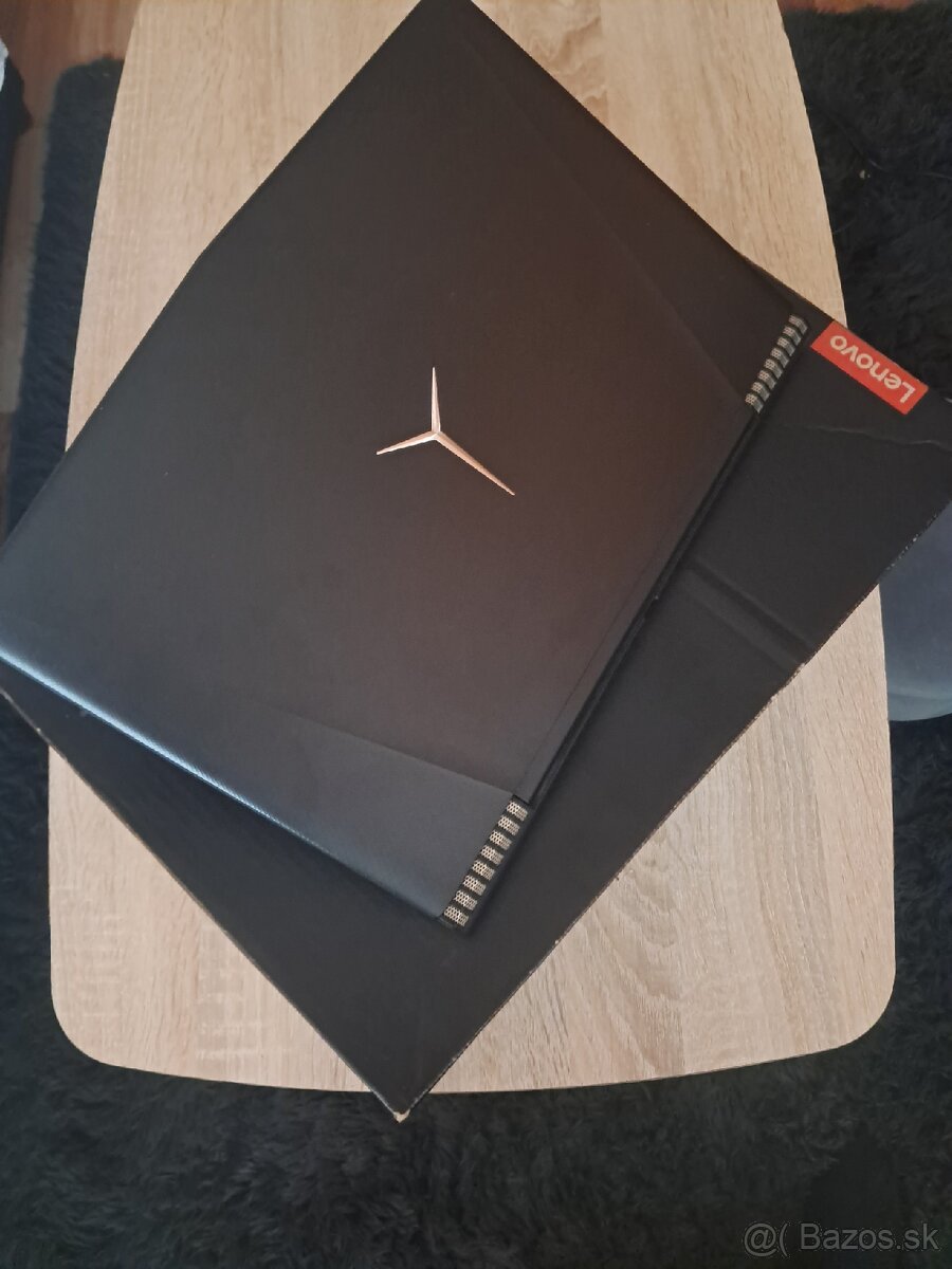 Predám notebook Lenovo - 2