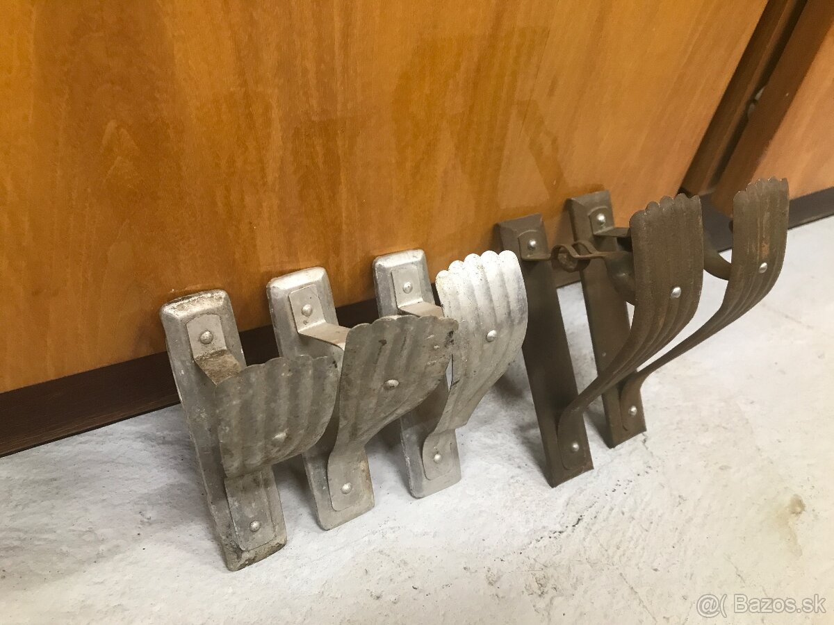 držiaky na garnižu - 2