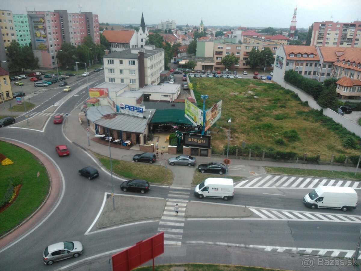 2 izbový byt v centre Dunajskej Stredy na Hlavnej ulice 40 - 2