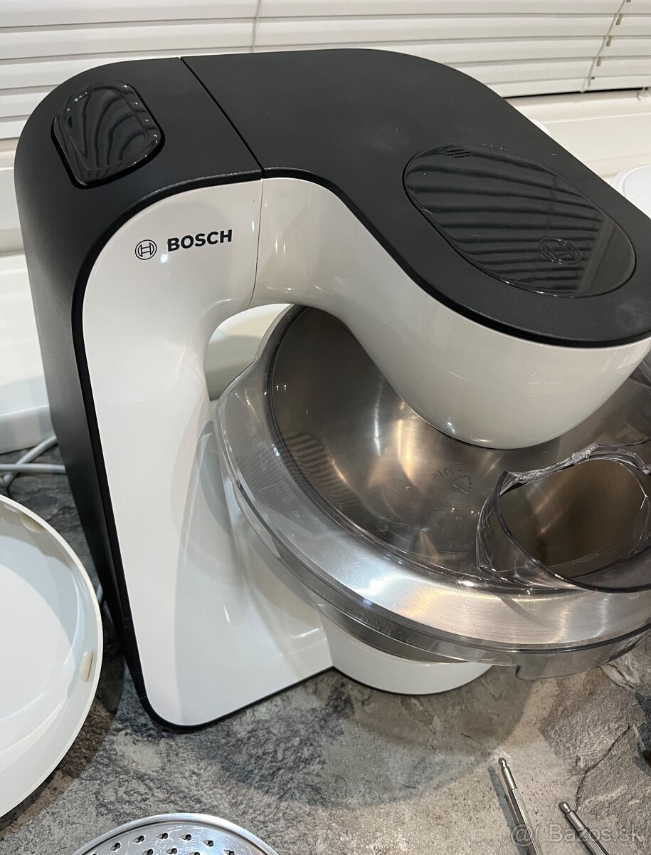 Kuchynský robot Bosch MUM 52131/03 700W - 2