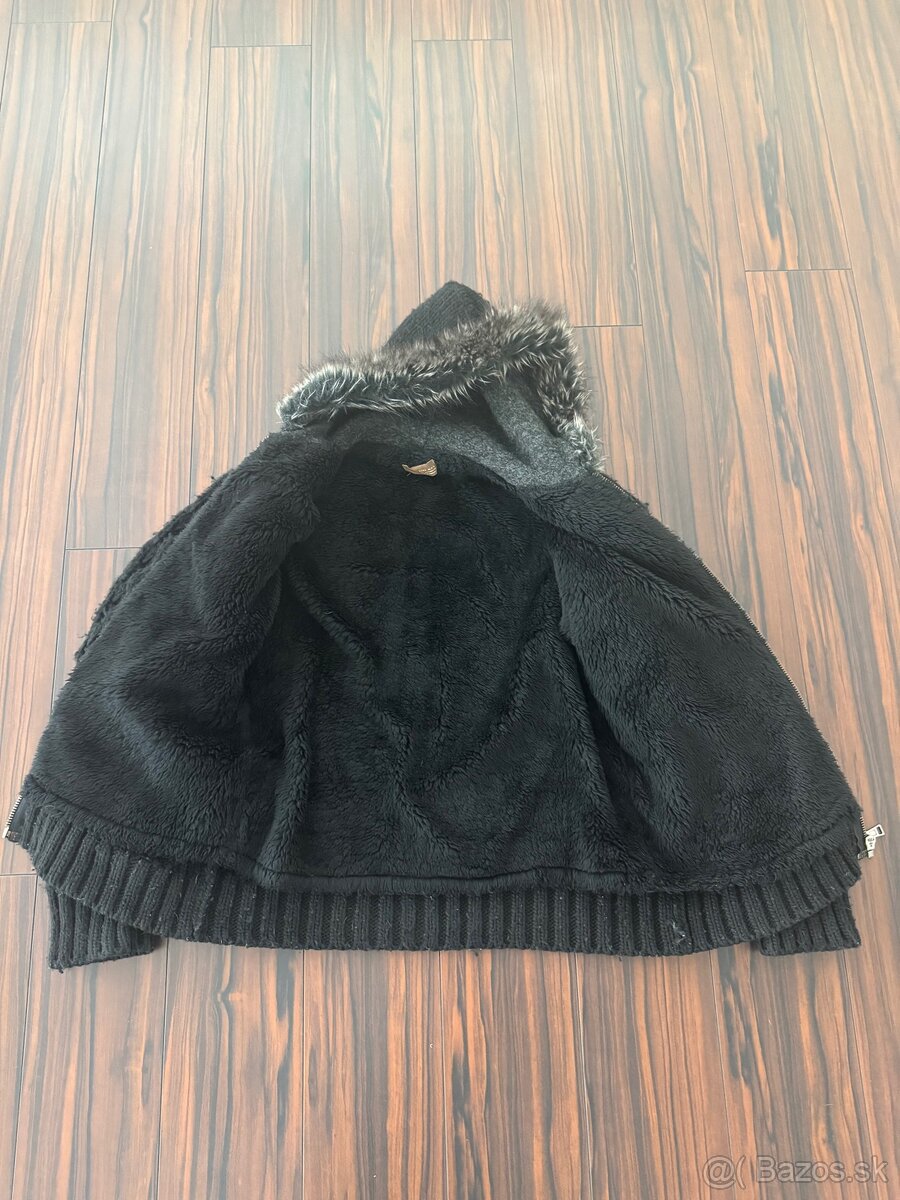 Zimna bunda - sveter. - 2