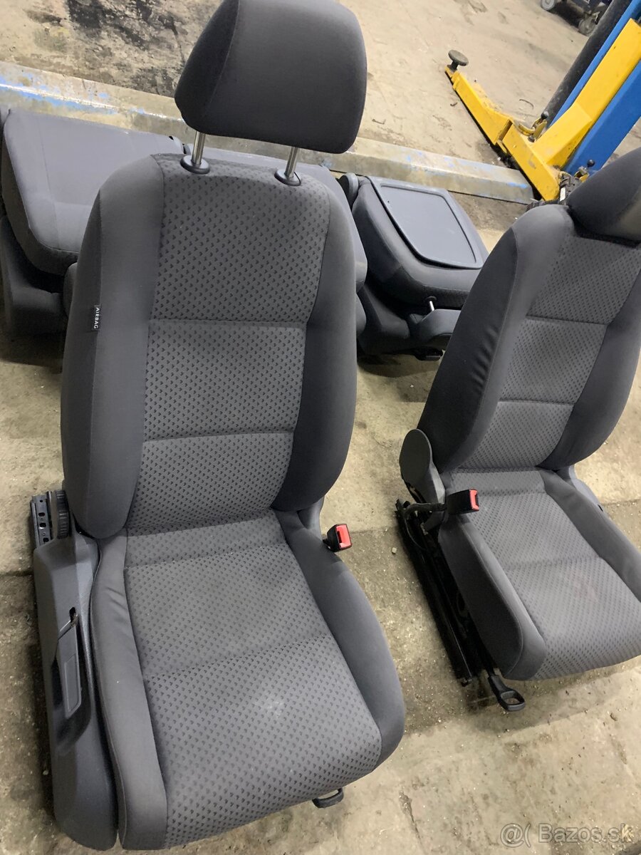 Sedačky z vw touran - 2