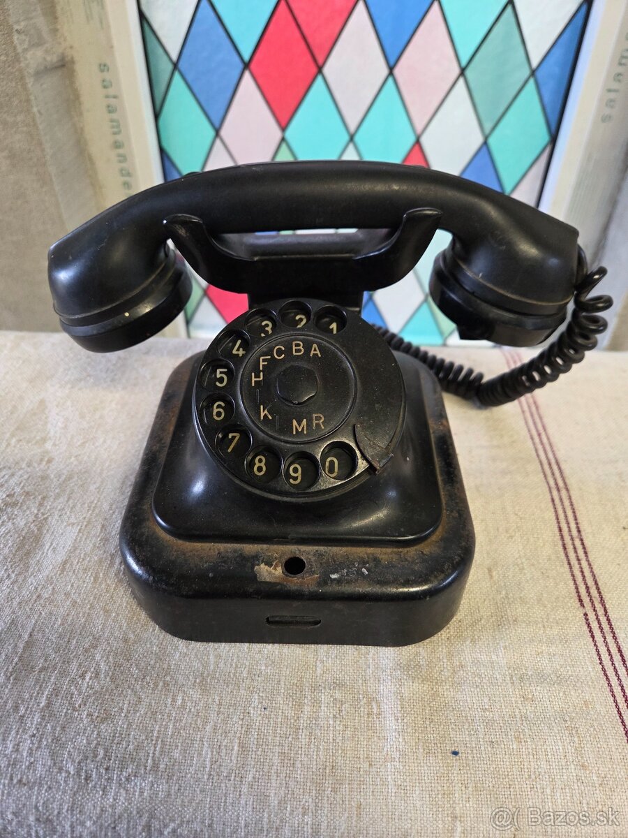 Starožitný telefón - 2