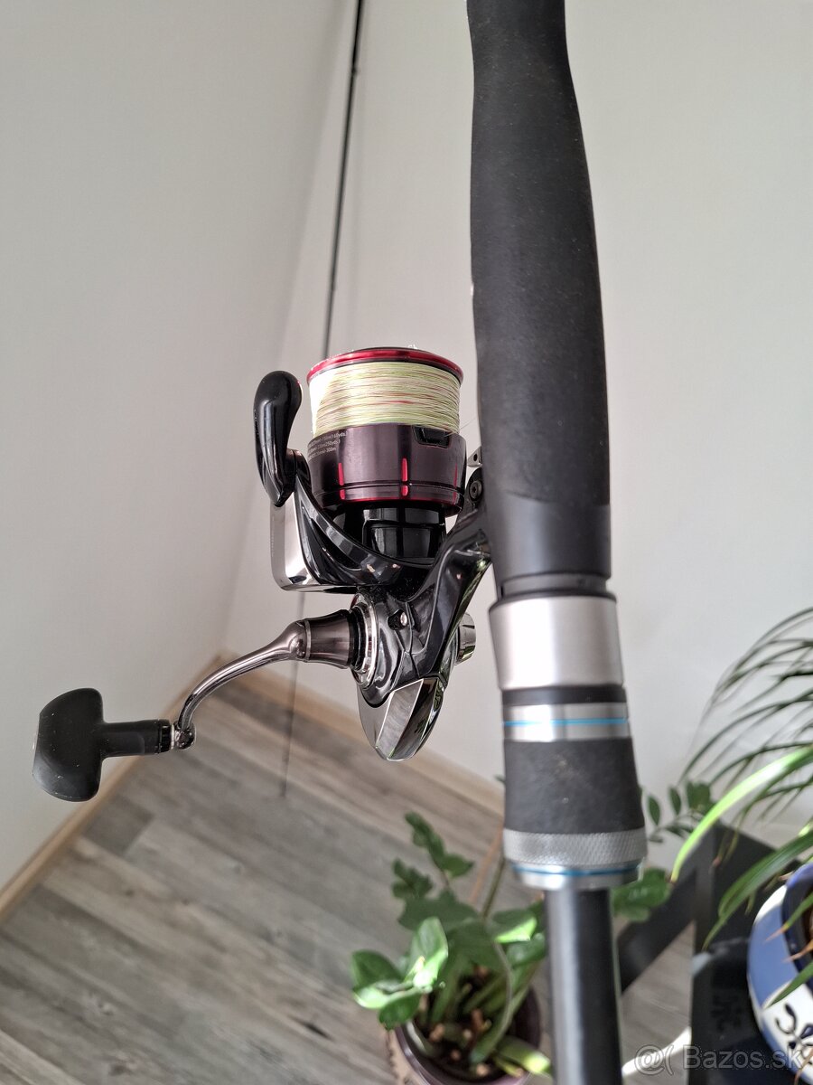 Prívlačový prut Favorite Shooter+naviják Daiwa fuego LT 4000 - 2