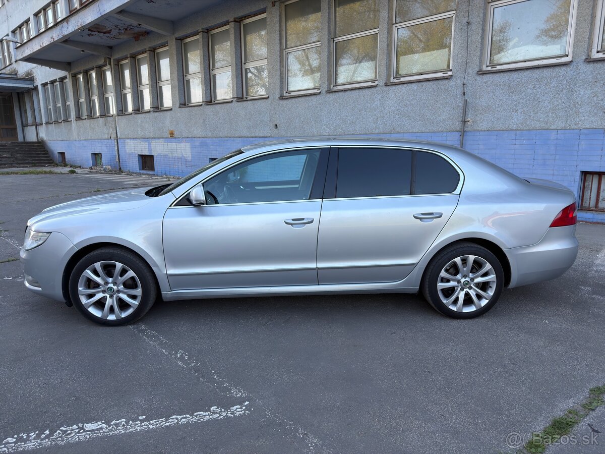 Škoda Superb 2.0 TDI 125kW 4x4 Elegance - 2
