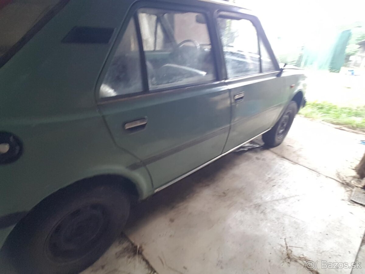 Škoda 120L - 2