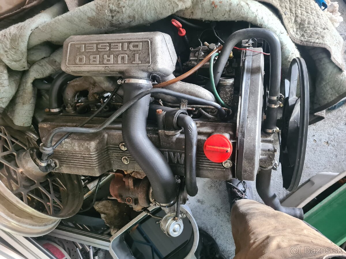 Predám motor e34 m21d24 - 2
