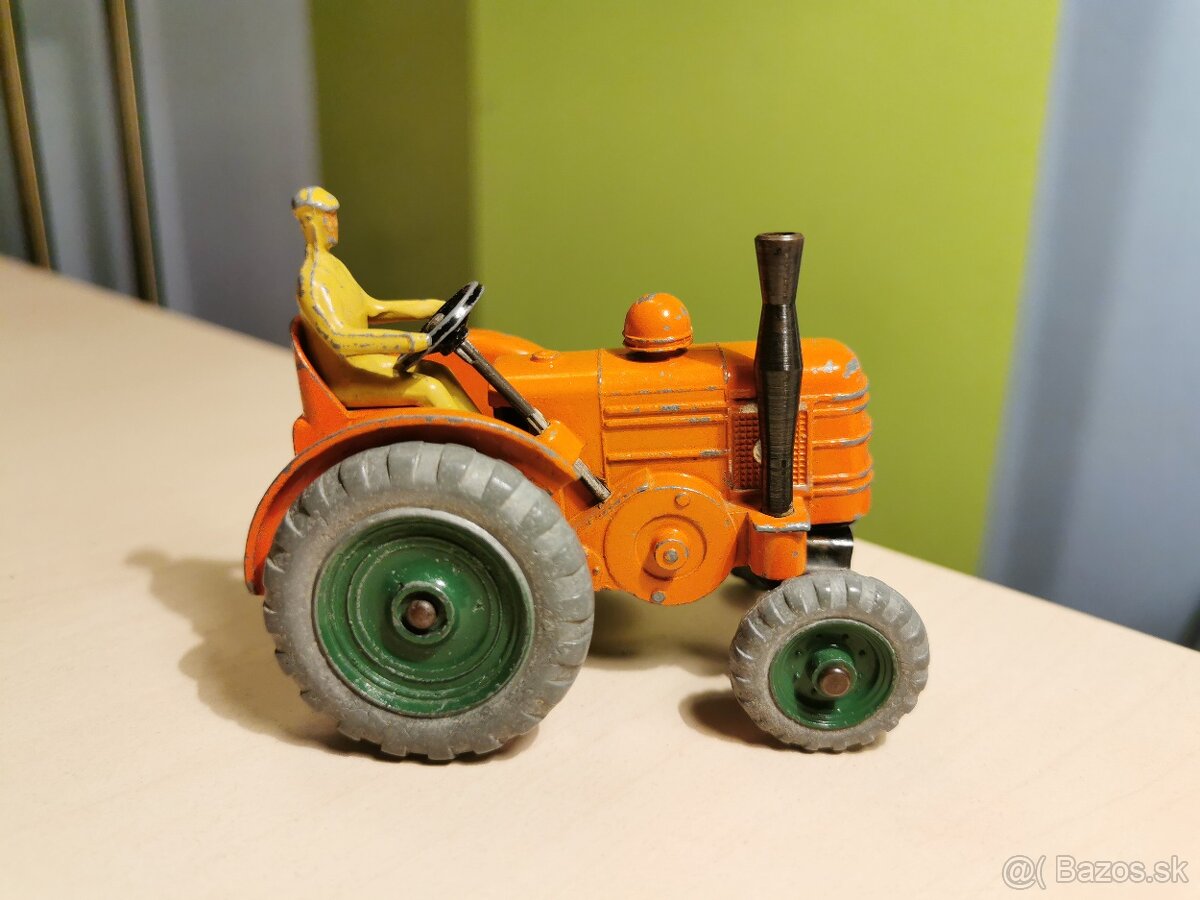 Dinky toys traktor Field Marshal - 2