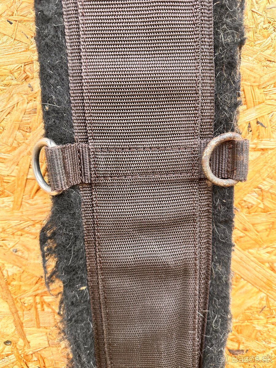 Westernový podbrusnik - 2