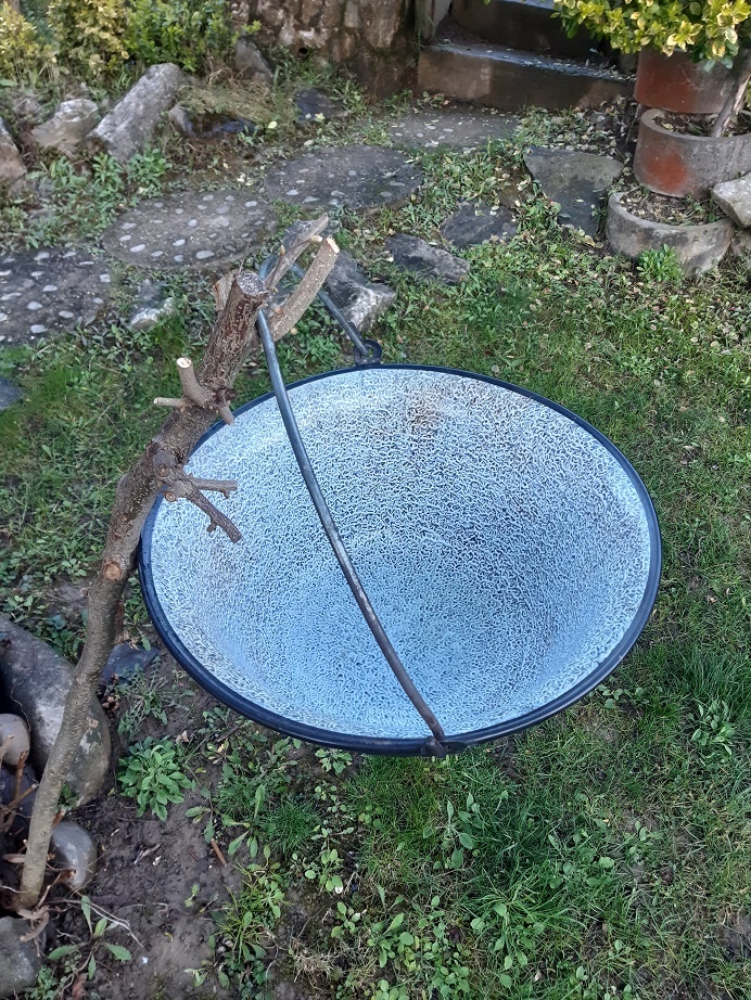Smaltovaný kotlík. - 2