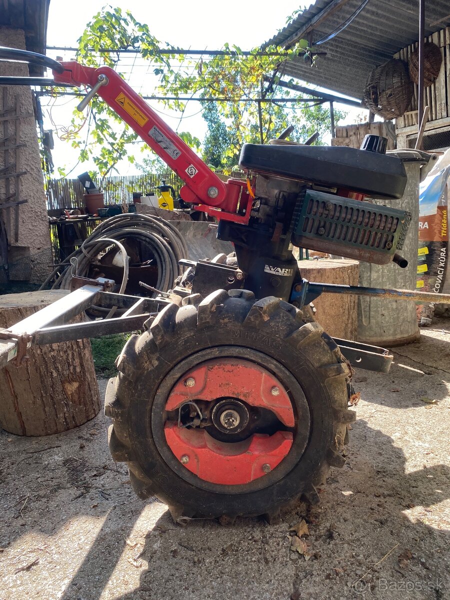 VARI malý traktor s príslušenstvom - 2