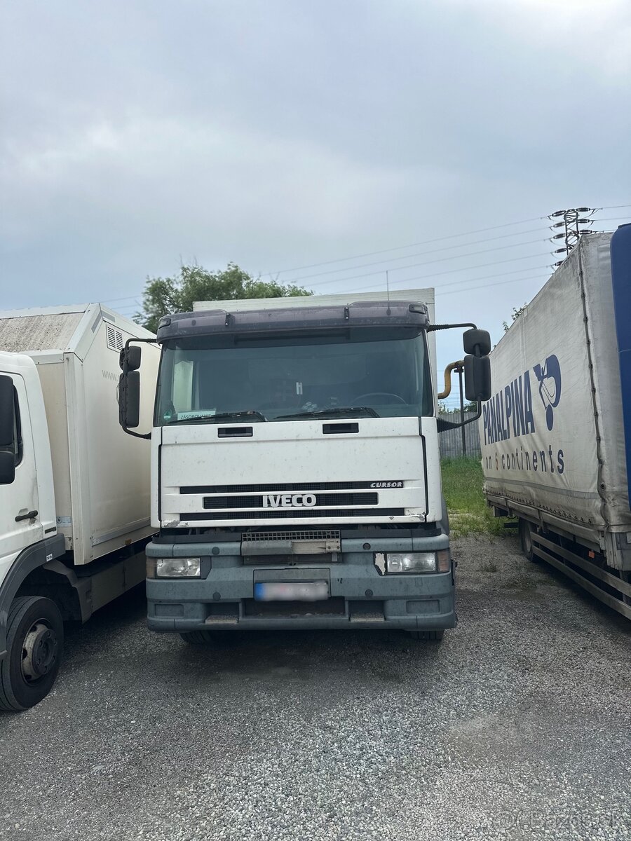 Iveco Cursor 350 s hydraulickým čelom - 2