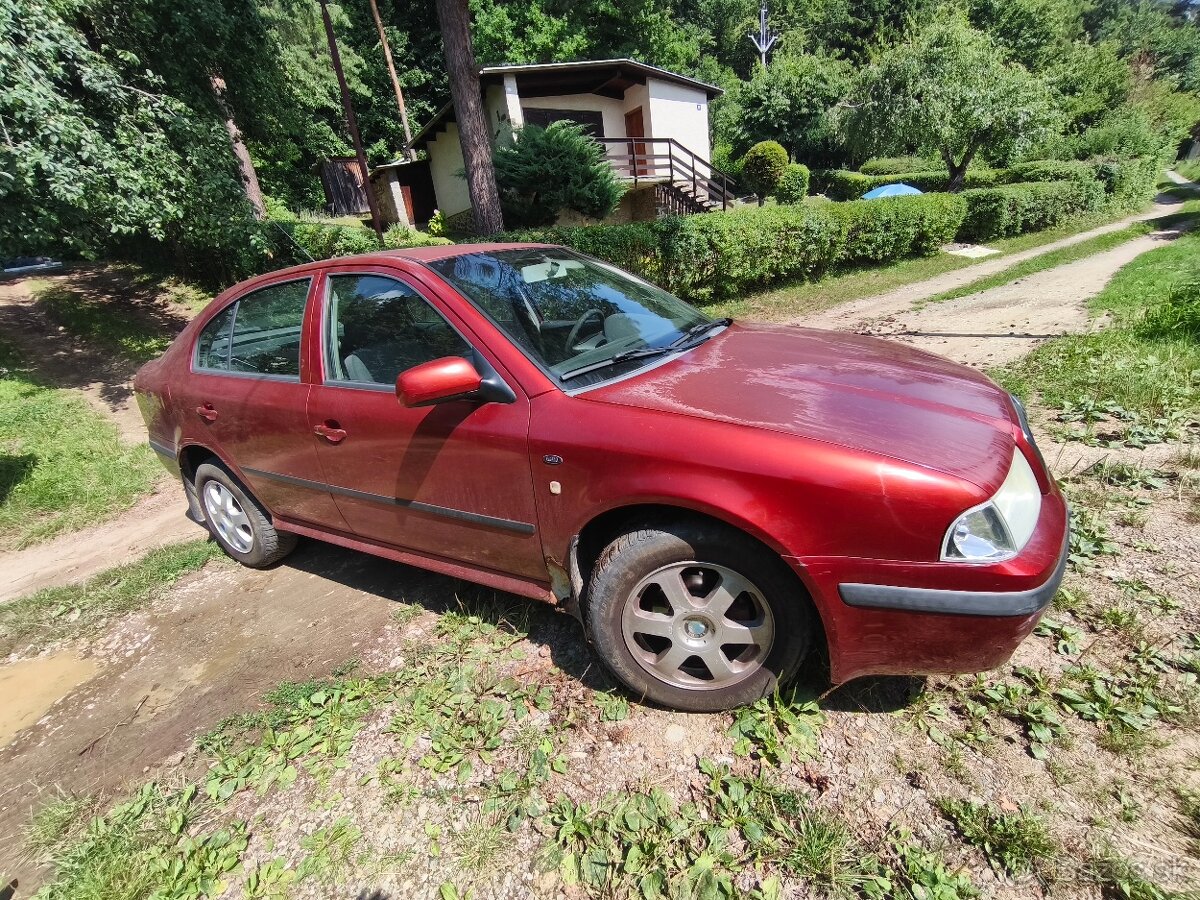 Škoda Octavia 1.6 benzín nepojazdné - 2