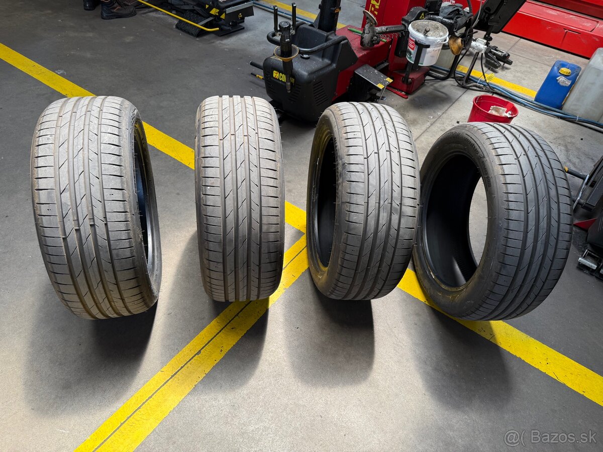 Predám 4x pneu Hankook Ventus Evo SUV K137A 235/50 R19 99V
