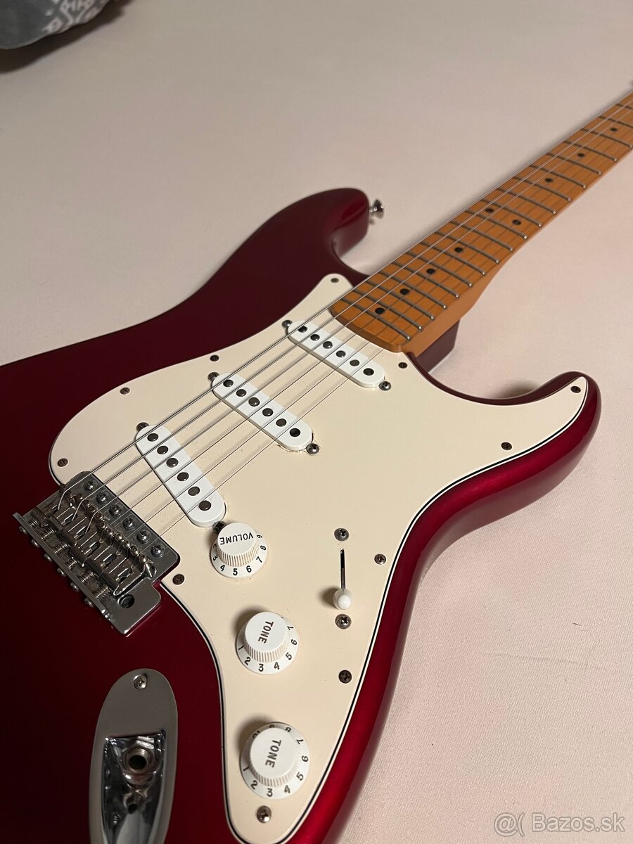 Fender Stratocaster MIM - 2