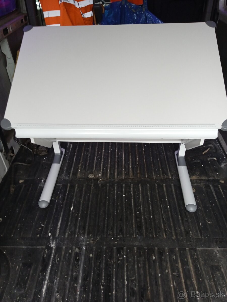 Písací stolík - 2