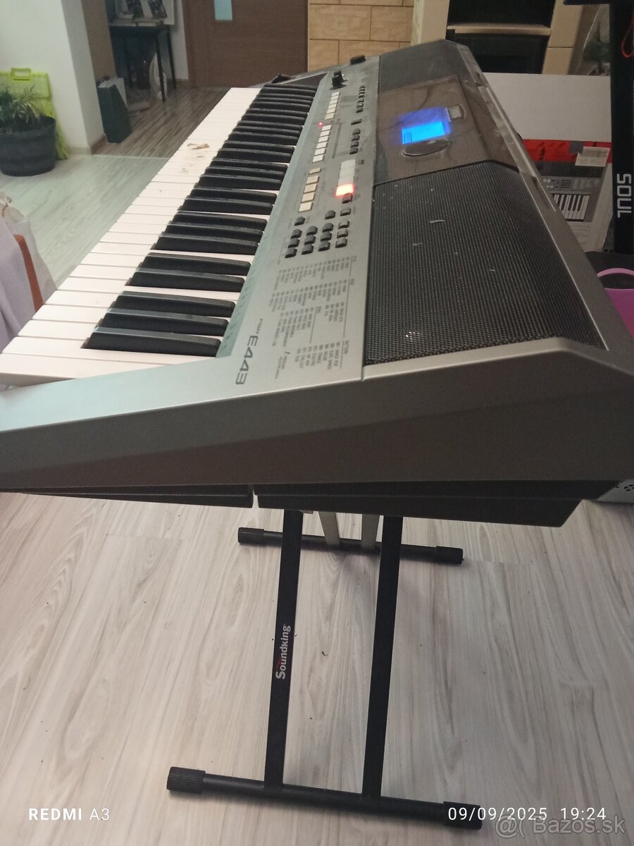 klavesy Yamaha E443 - 2