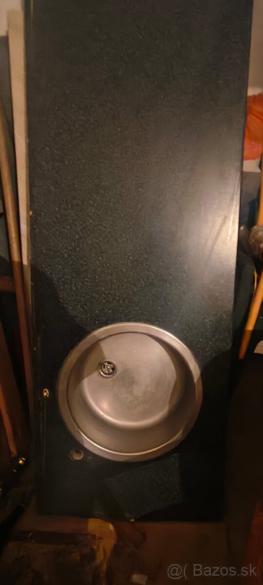 Kuchynská doska z dresom. - 2