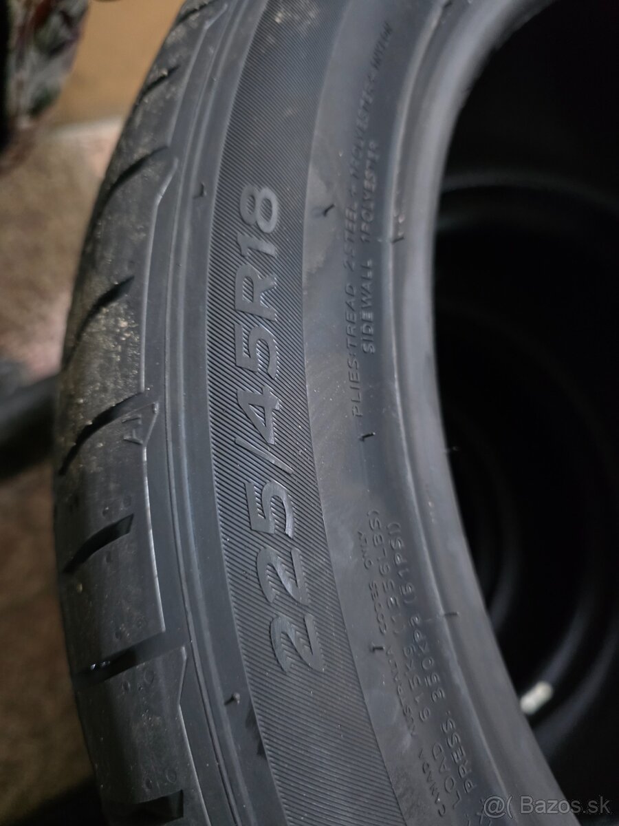 Letne pneu 225/45 r18 hankook - 2