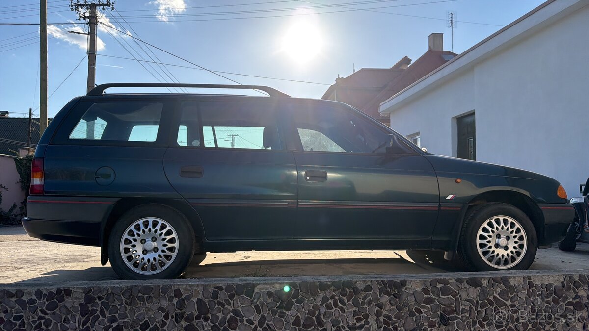 Opel astra - F - Caravan - 2