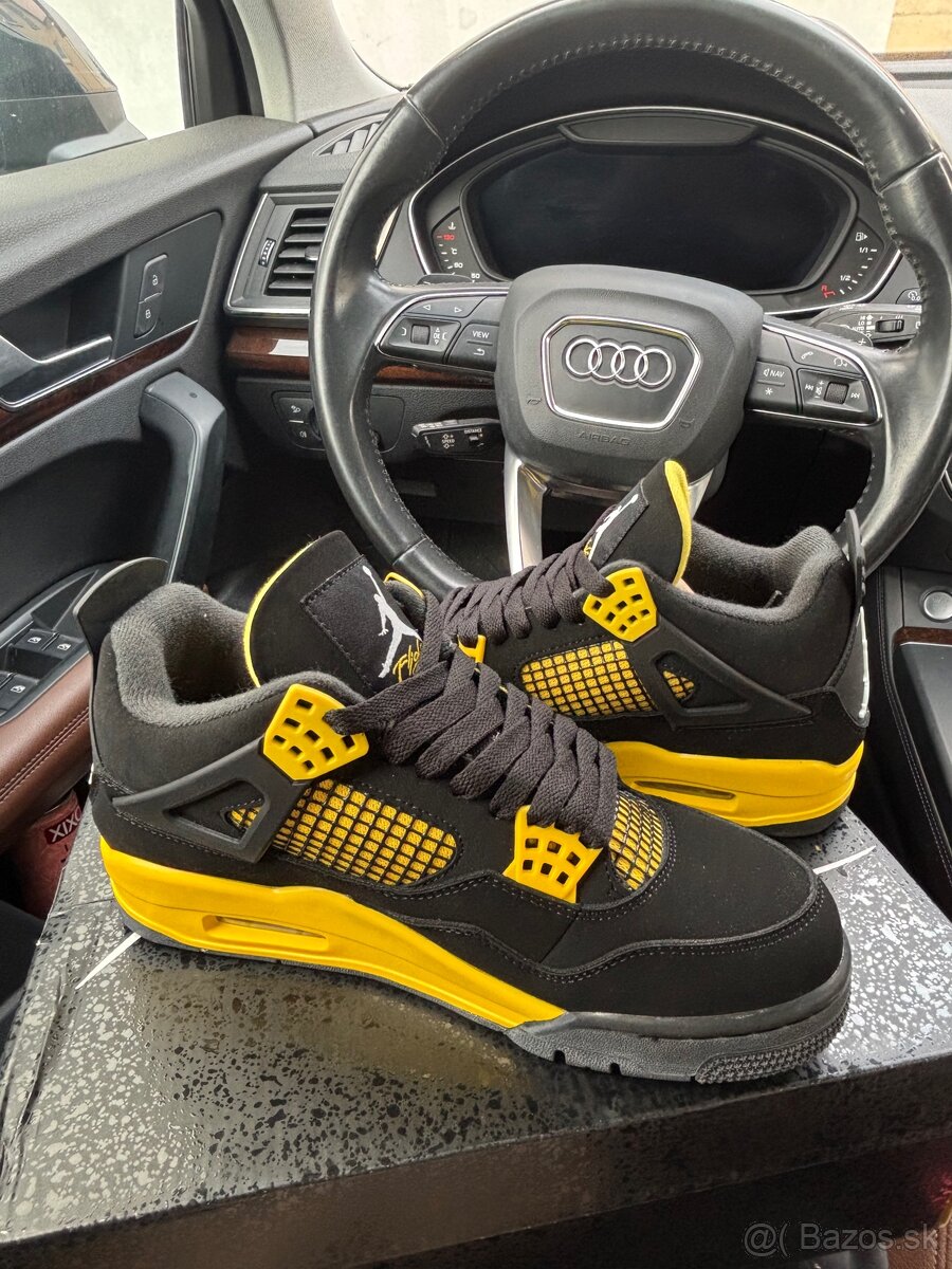 Jordan 4 retro thunder - 2