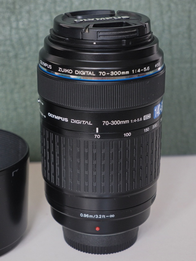 Olympus DIGITAL 70-300mm 1:4-5,6 ED a adaptér. - 2