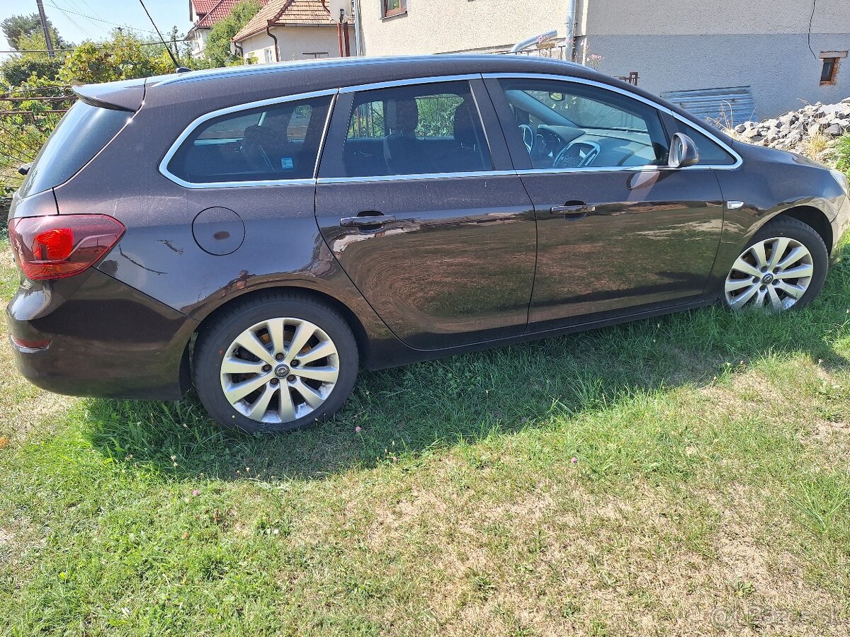 Astra J Sports Tourer - 2
