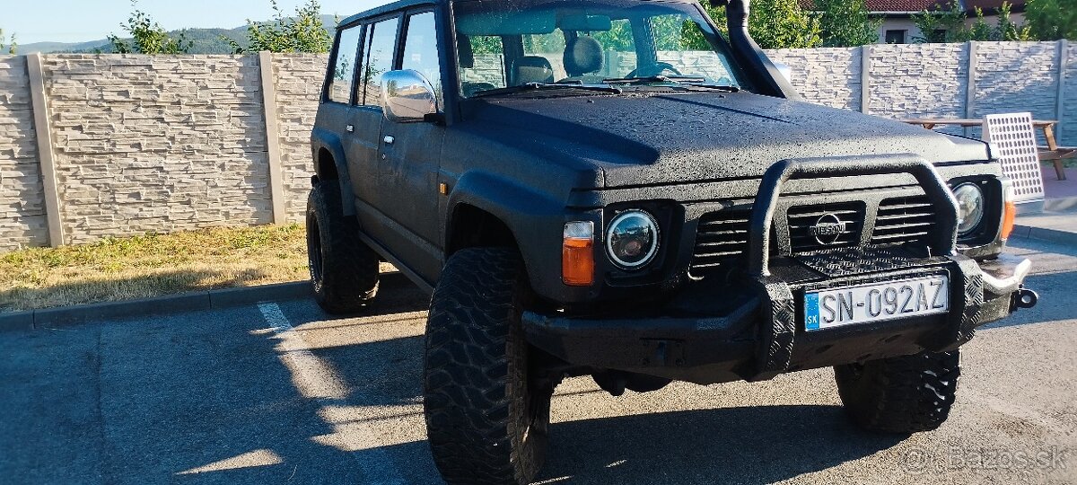 Nissan Patrol y60
