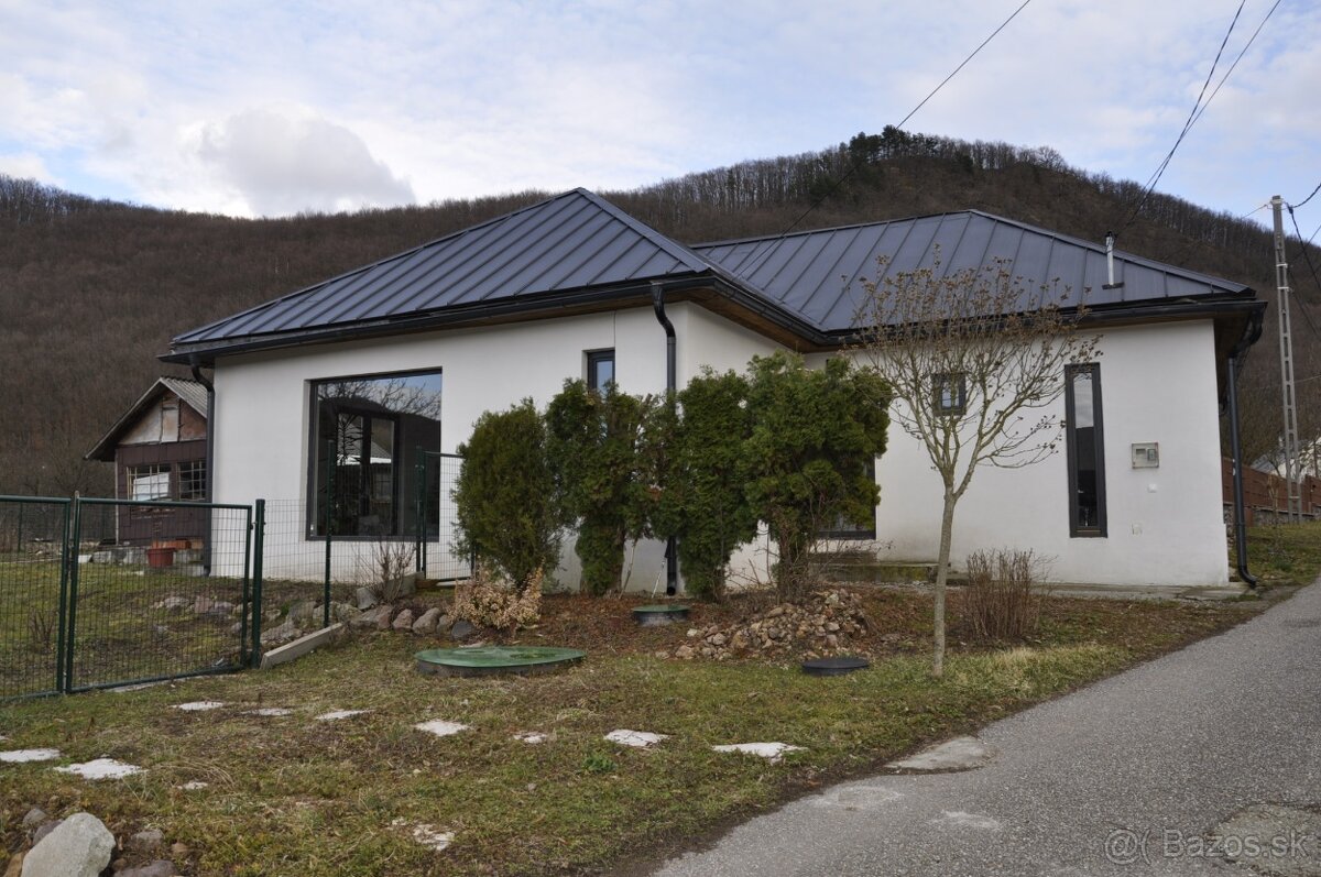 3i dom s krásnou panorámou v Hollóháza, Maďarsko - 2