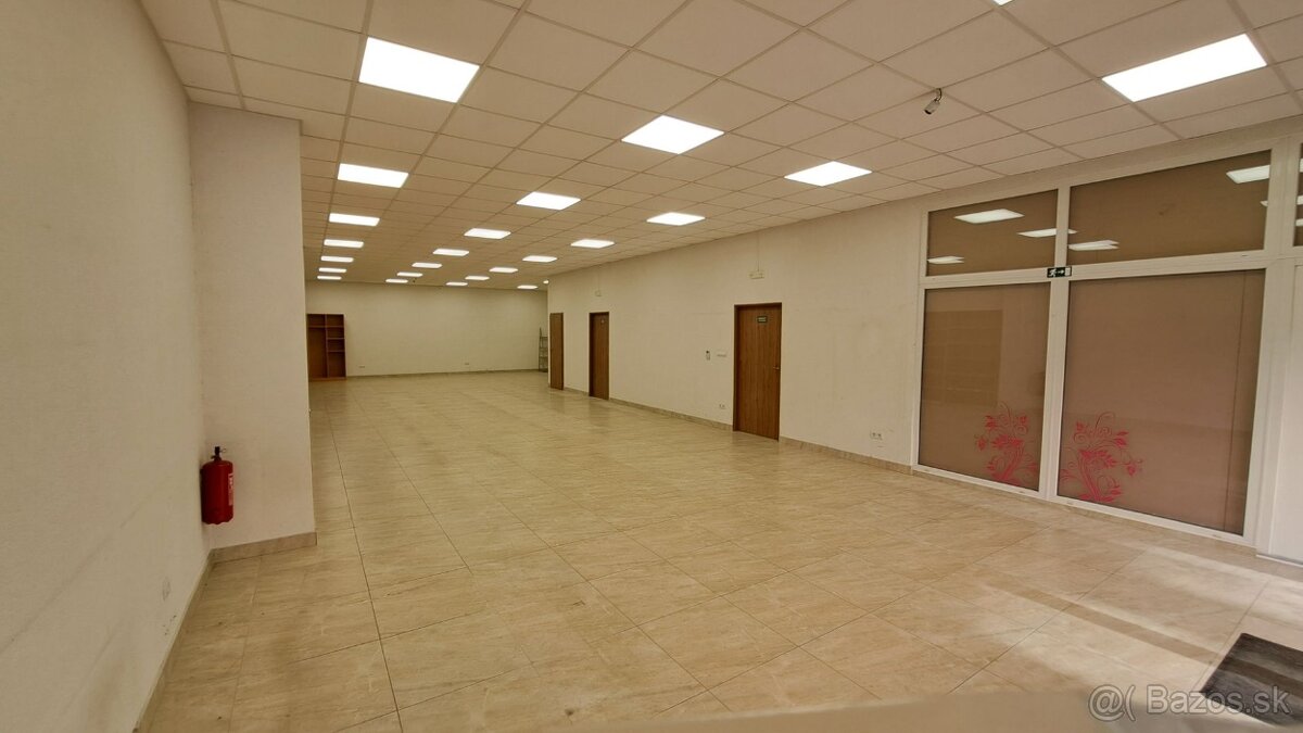 PRENÁJOM: Obchodný priestor 158m2 - PEŠIA ZÓNA - centrum - 2