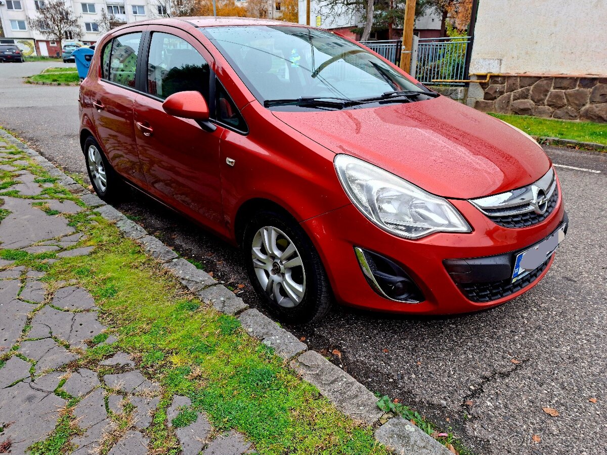 Opel Corsa 1.2 16V 63kw 86ps 2013 Garážované Nová STK a EK - 2