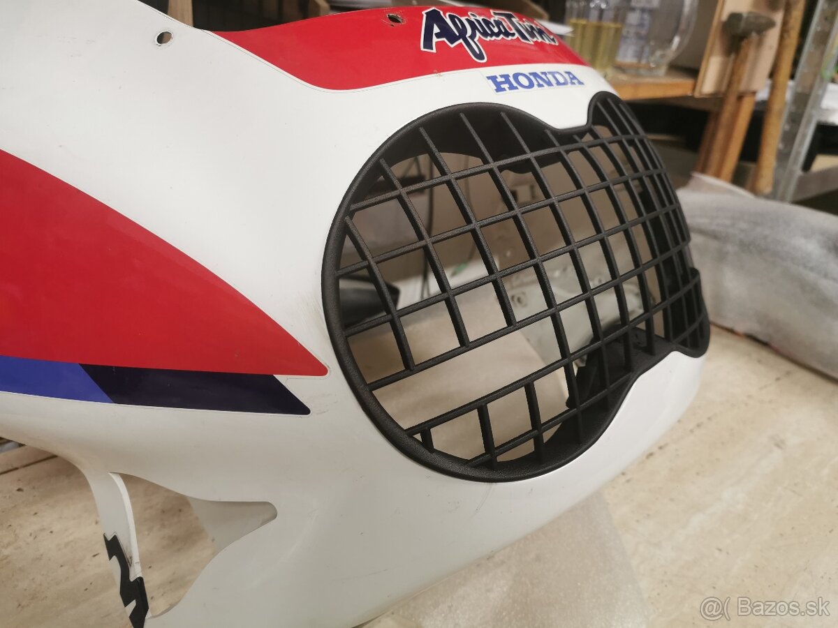 Honda XRV 750 RD04 Africa Twin Mriežka Svetlometu