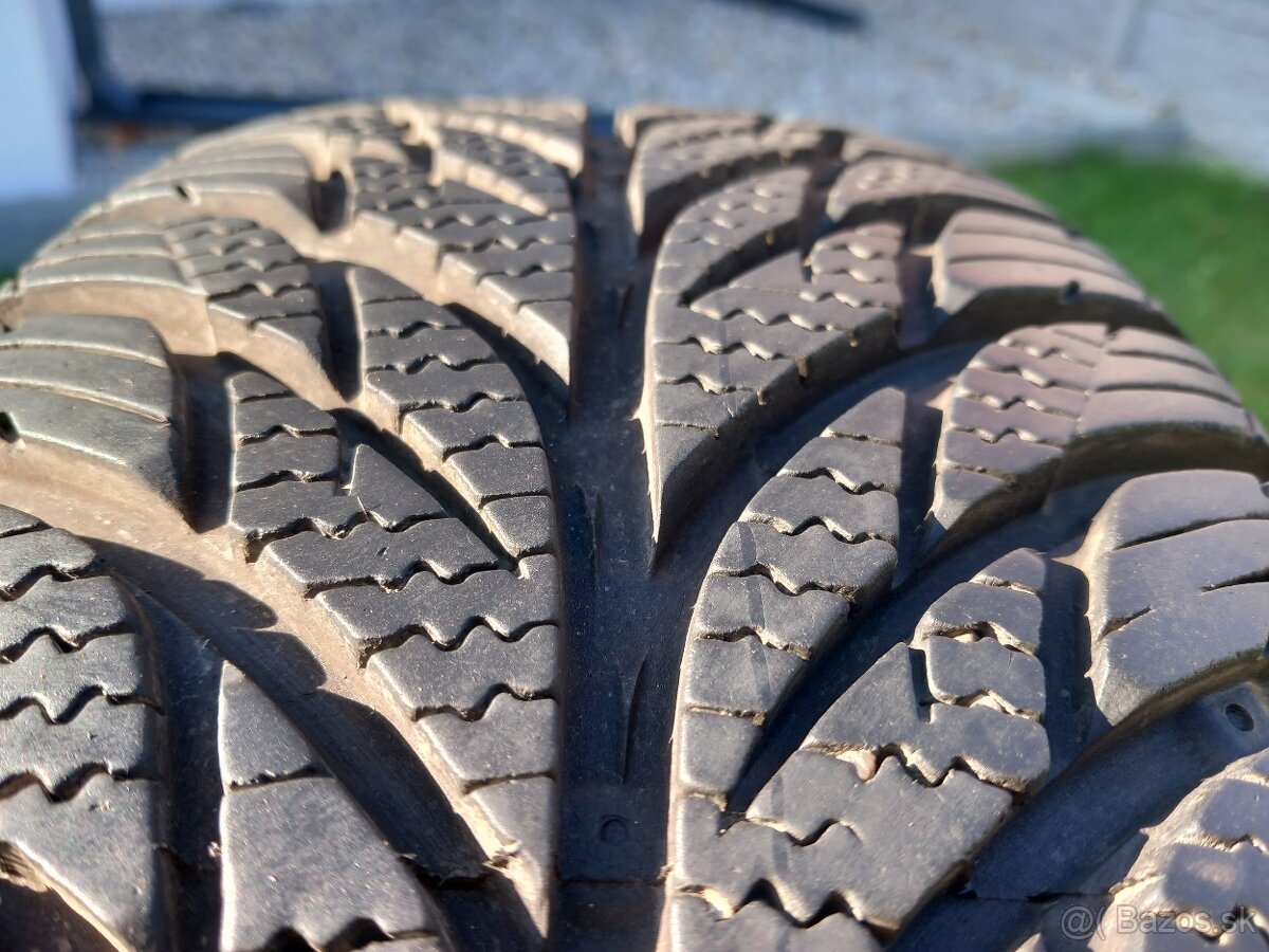 195/65 r15 celoročne pneumatiky - 2