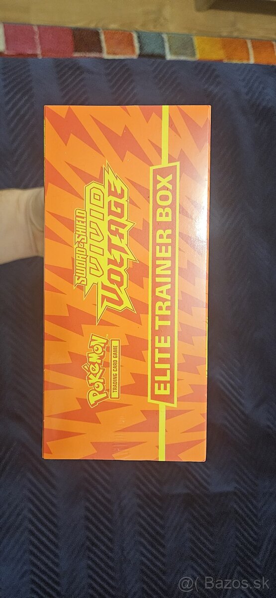 Pokemon TCG vivid Voltage ETB - 2