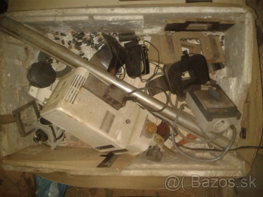 Predám zväčšovák AXOMAT 4 Color zn. Meopta. komplet - 2