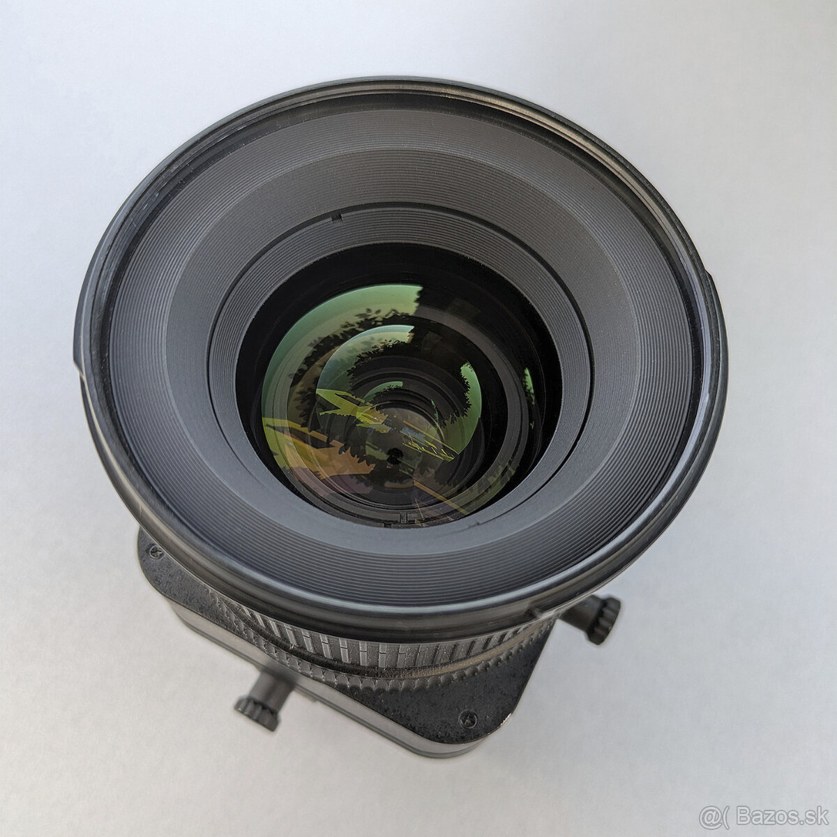 Nikon 45mm f/2.8D ED PC-E Micro NIKKOR Tilt Shift - 2