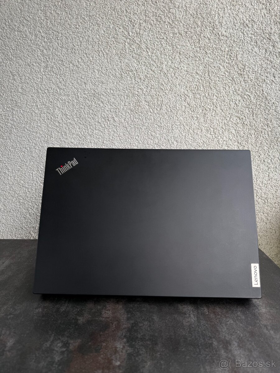 Lenovo ThinkPad P15v G3 - 2