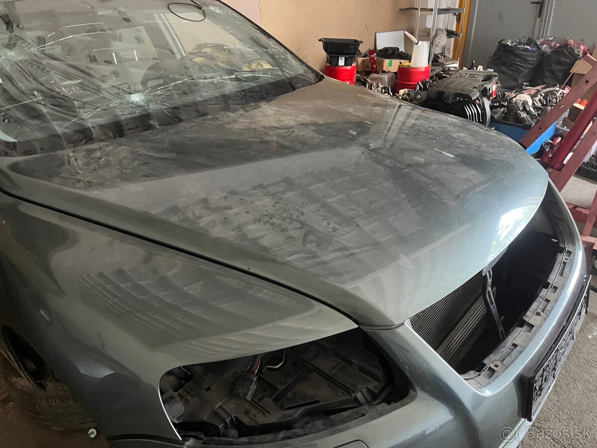 Kapota Vw Touareg 7L - 2