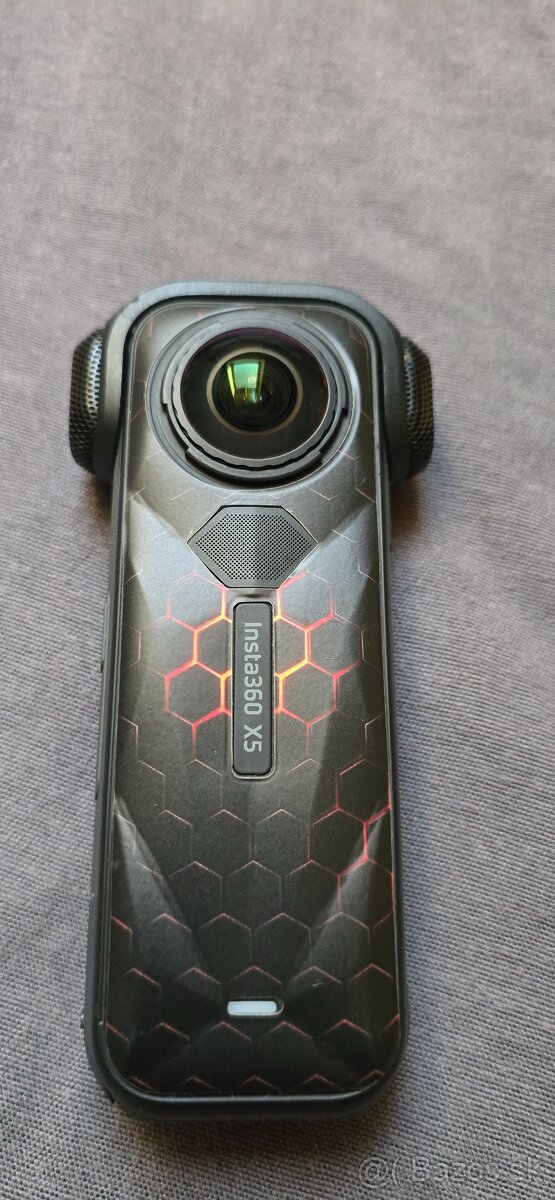 Insta 360 x5 - 2