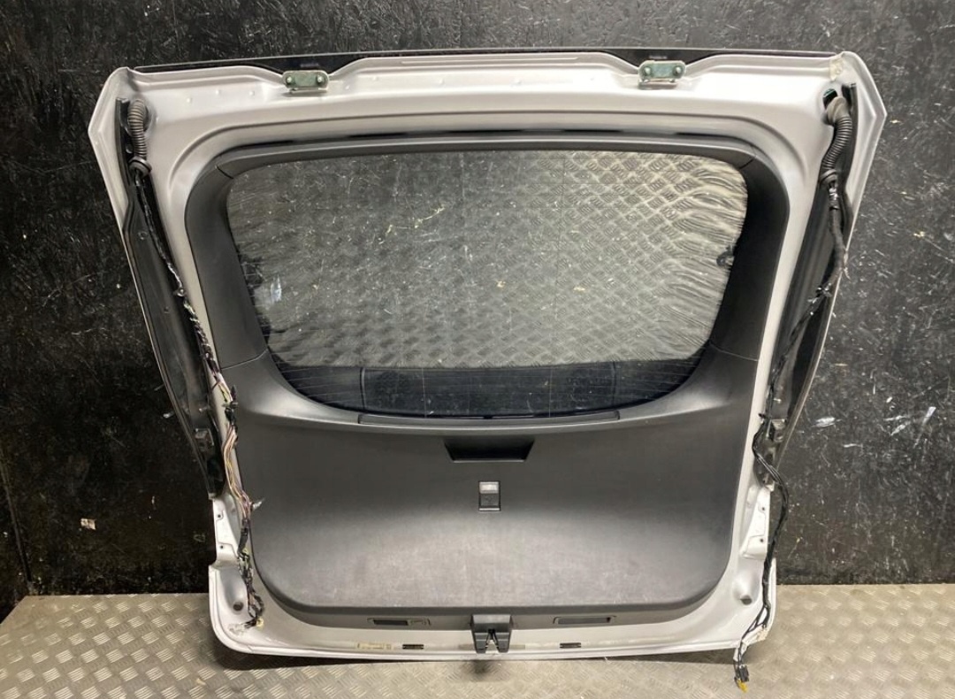 Tesla model s zadné kufrové dvere - 2