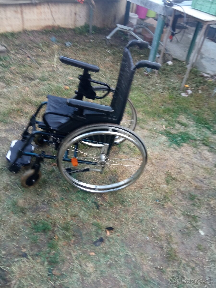 Invalidný vozík. Darujem. - 2
