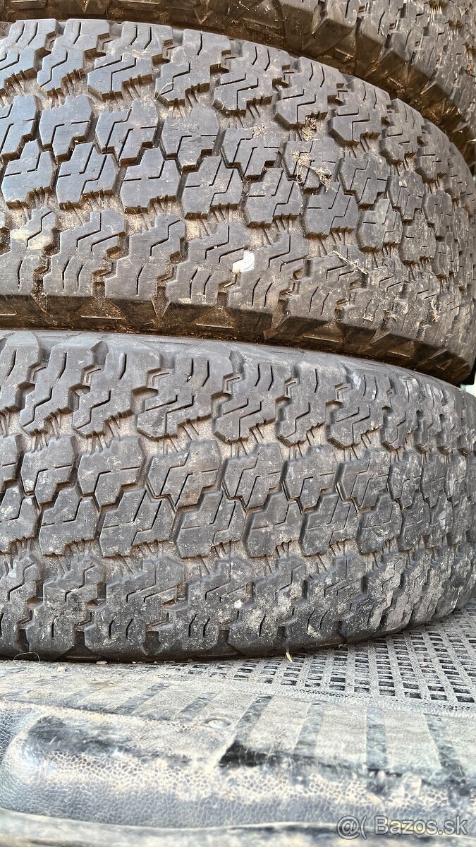 ⚫️Sada pneu 245/75 r17