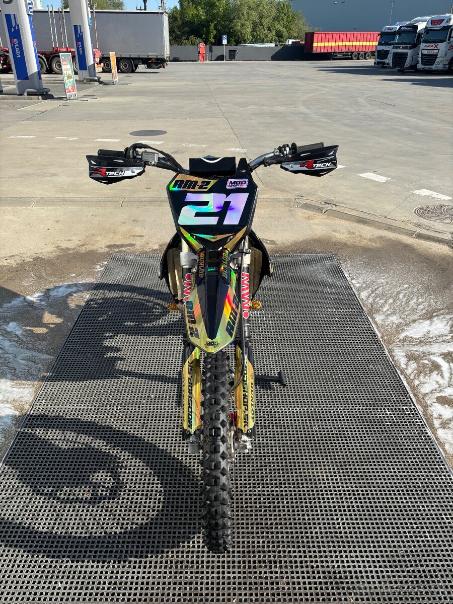 Suzuki RZM 250