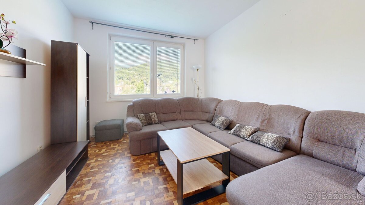 NA PREDAJ 3 IZBOVÝ BYT - KOMENSKÉHO, SMOLENICE - 2