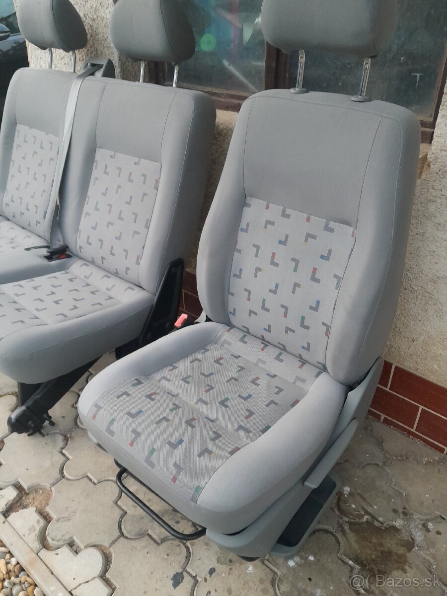 Sedačky Volkswagen Transporter T5 - 2