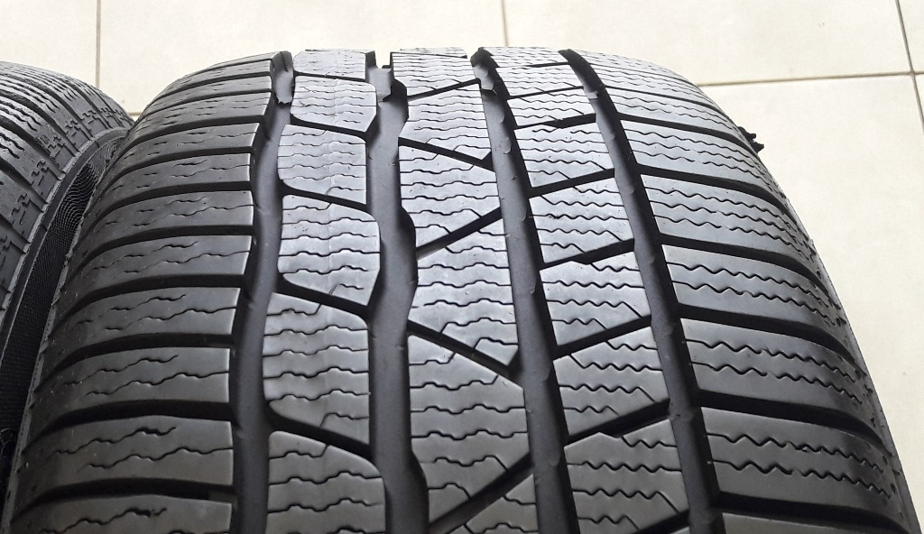 205/50R17 Zimné pneu Continental - 2